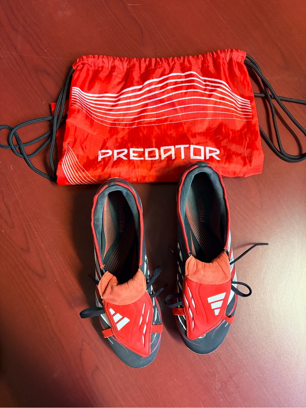 Adidas predator men’s Red Soccer Cleats with Drawstring Bag